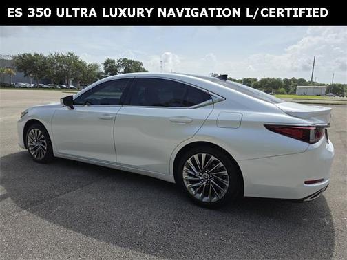 2024 Lexus ES 350 Ultra Luxury