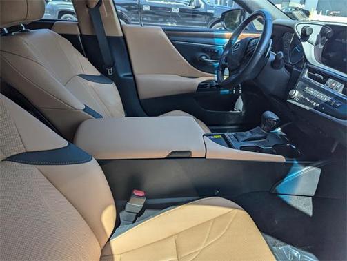 2024 Lexus ES 350 Ultra Luxury