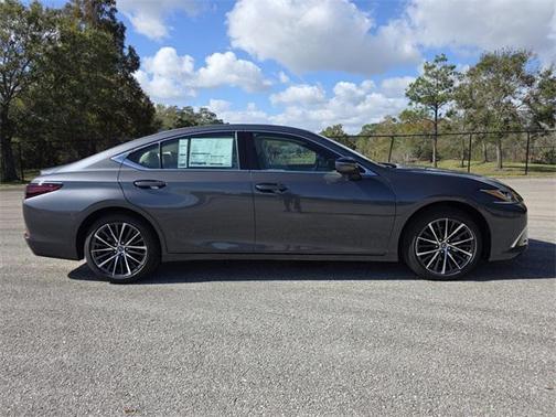 2025 Lexus ES 350 Base