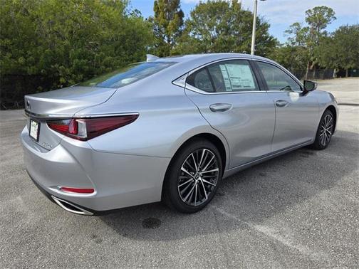 2025 Lexus ES 350 Base
