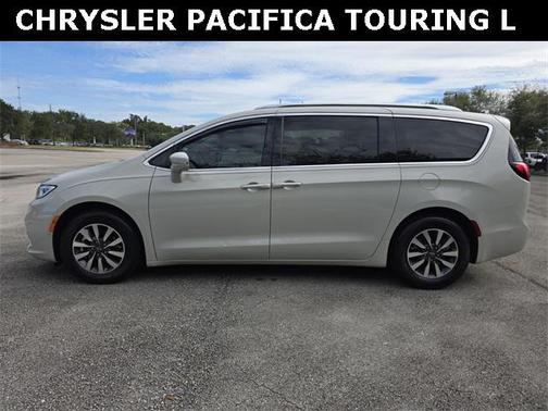 2021 Chrysler Pacifica Touring L
