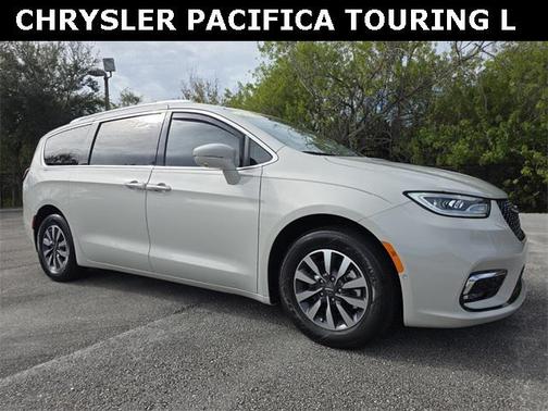 2021 Chrysler Pacifica Touring L