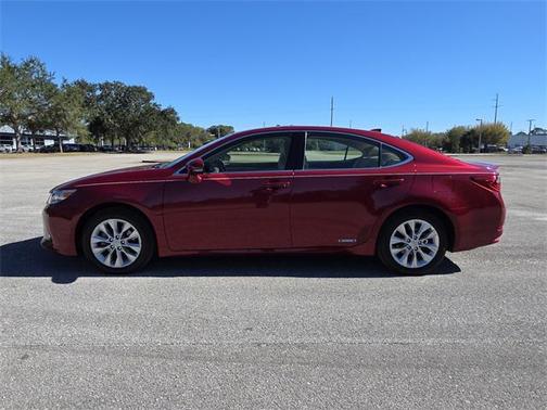 2015 Lexus ES 300h Base