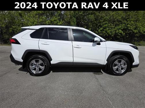 2024 Toyota RAV4 XLE
