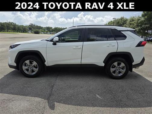2024 Toyota RAV4 XLE
