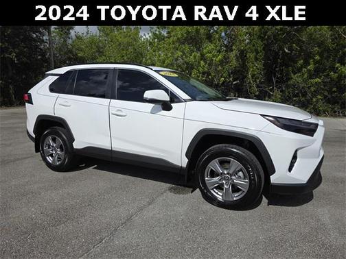 2024 Toyota RAV4 XLE