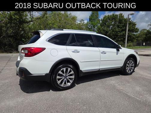 Crystal White Pearl 2018 Subaru Outback 3.6R Touring