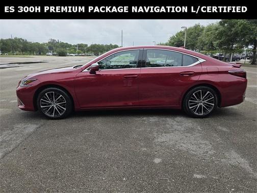 2024 Lexus ES 300h Premium