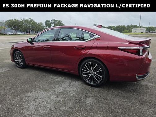 2024 Lexus ES 300h Premium