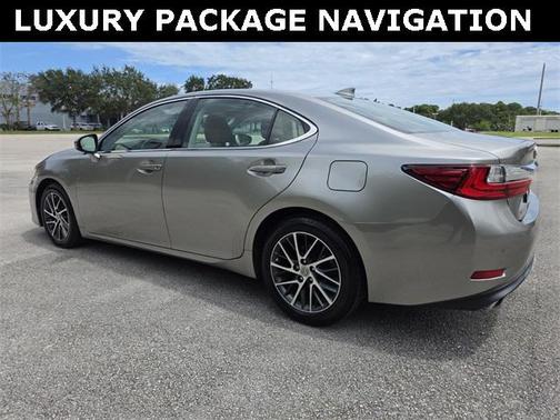 2017 Lexus ES 350 Base