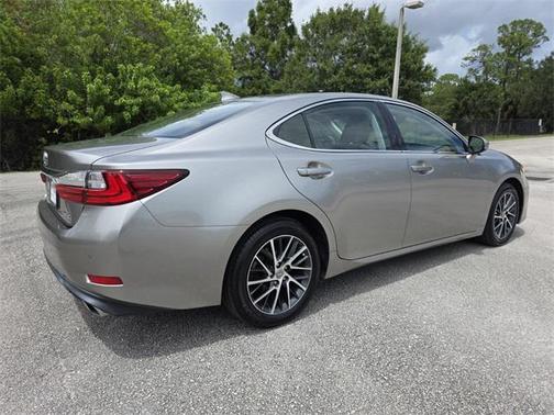 2017 Lexus ES 350 Base