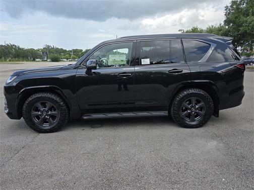 2025 Lexus LX 700h Overtrail