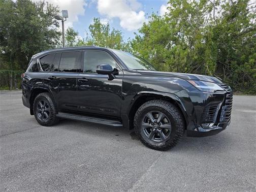 2025 Lexus LX 700h Overtrail
