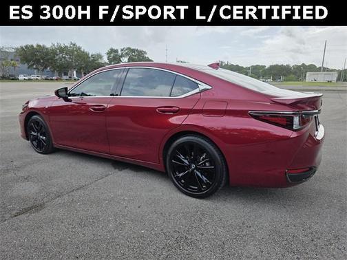 2025 Lexus ES 300h F SPORT Handling