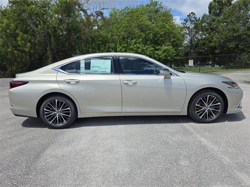 2025 Lexus ES 350 Base