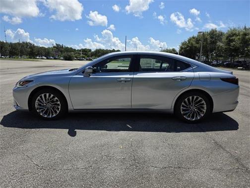 2025 Lexus ES 350 Ultra Luxury