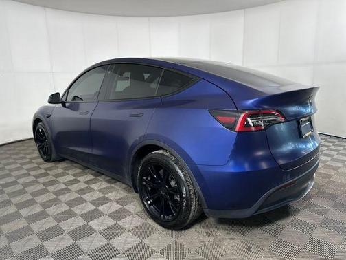 2022 Tesla Model Y Long Range Dual Motor All-Wheel Drive