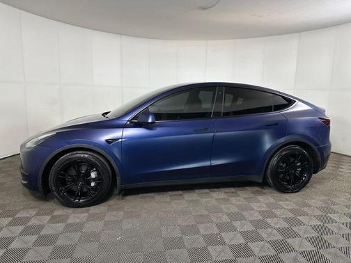 2022 Tesla Model Y Long Range Dual Motor All-Wheel Drive