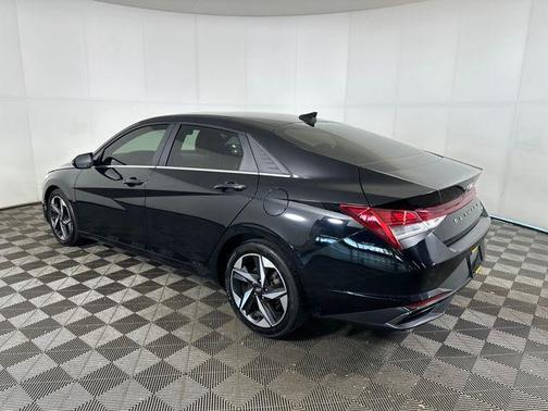 2021 Hyundai ELANTRA Limited
