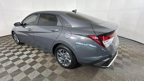 Ecotronic Gray 2024 Hyundai ELANTRA SEL