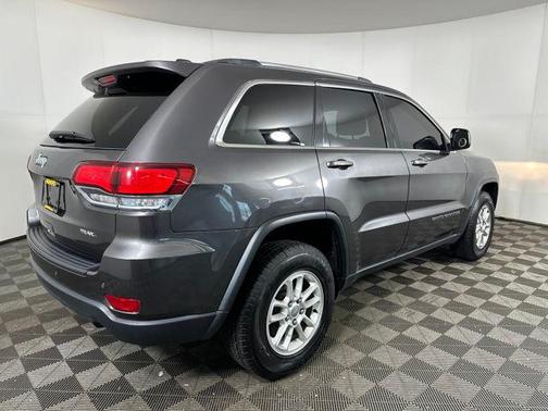 2020 Jeep Grand Cherokee Laredo