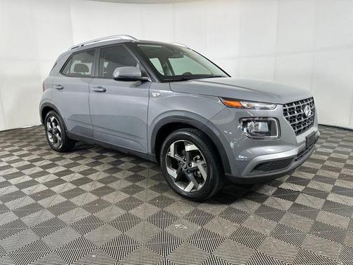 2022 Hyundai VENUE SEL