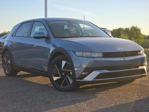 2025 Hyundai IONIQ 5 SE
