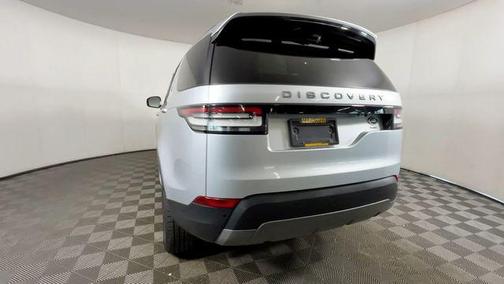 Indus Silver Metallic 2020 Land Rover Discovery SE