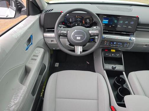 Atlas White 2026 Hyundai KONA SEL Premium