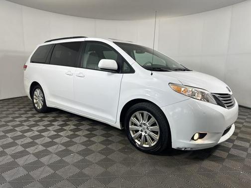 2012 Toyota Sienna XLE