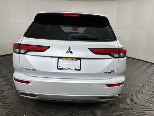 2024 Mitsubishi Outlander PHEV SE S-AWC