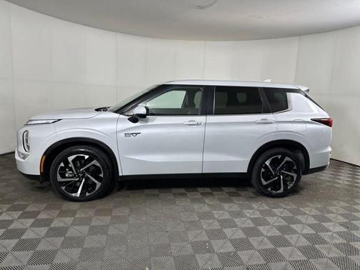 2024 Mitsubishi Outlander PHEV SE S-AWC