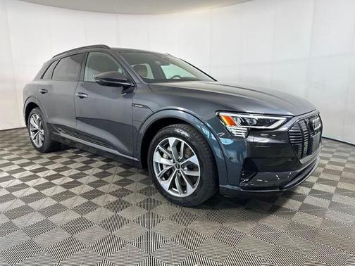 2021 Audi e-tron Premium Plus