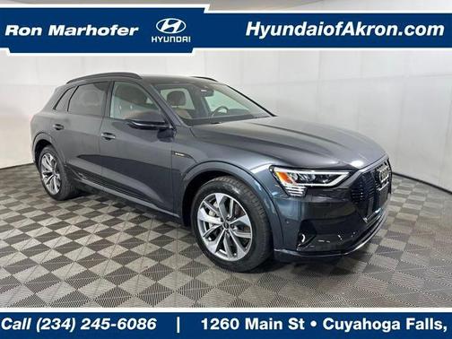 2021 Audi e-tron Premium Plus