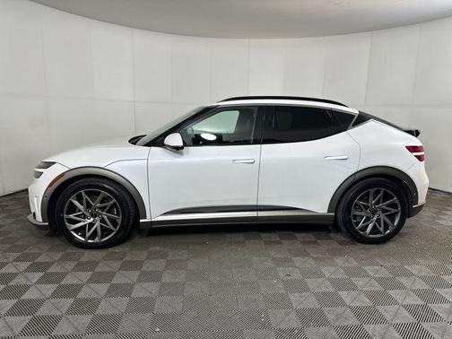 2023 Genesis GV60 Advanced AWD