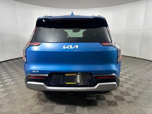 2024 Kia EV9 Land