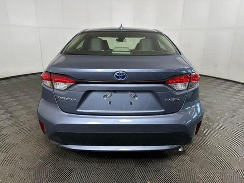 2022 Toyota Corolla Hybrid LE