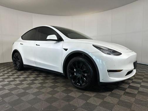 2021 Tesla Model Y Standard Range Rear-Wheel Drive