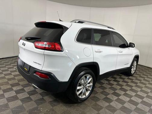 Bright White Clearcoat 2017 Jeep Cherokee Limited