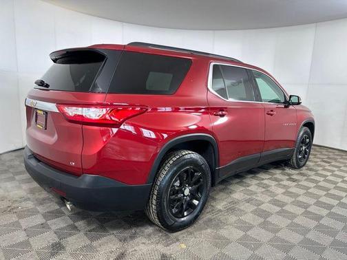 2021 Chevrolet Traverse LT Cloth