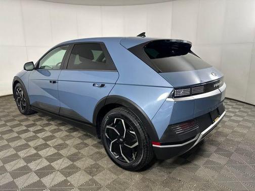 2022 Hyundai IONIQ 5 SE