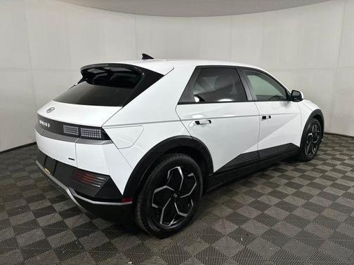 2023 Hyundai IONIQ 5 SE