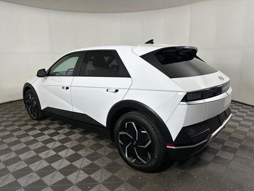 2023 Hyundai IONIQ 5 SE