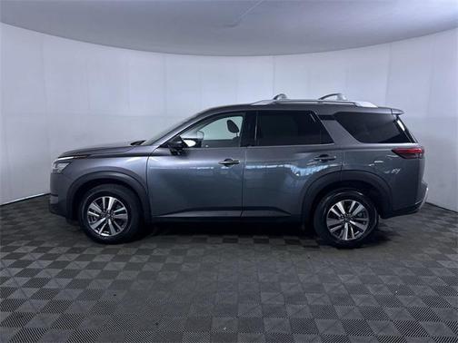 2023 Nissan Pathfinder SL 4WD