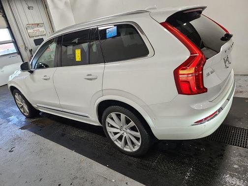 2023 Volvo XC90 B6 Plus 7-Seater