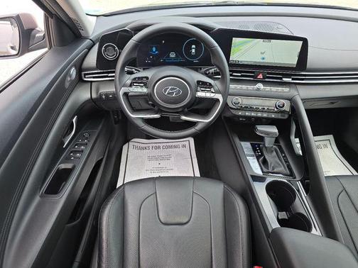 Fluid Metal 2023 Hyundai ELANTRA Limited