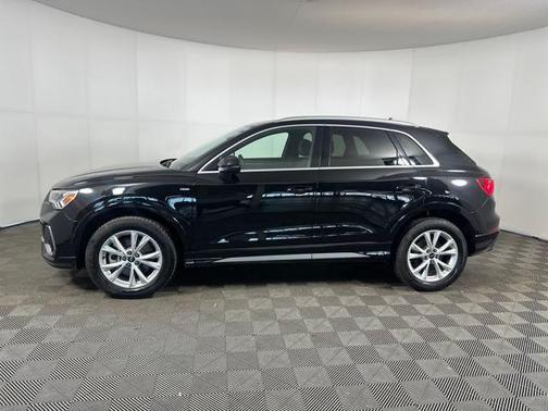 2023 Audi Q3 Premium 45 TFSI S line quattro Tiptronic