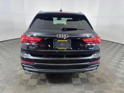 2023 Audi Q3 Premium 45 TFSI S line quattro Tiptronic