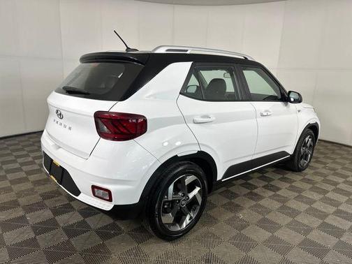 2023 Hyundai VENUE Limited