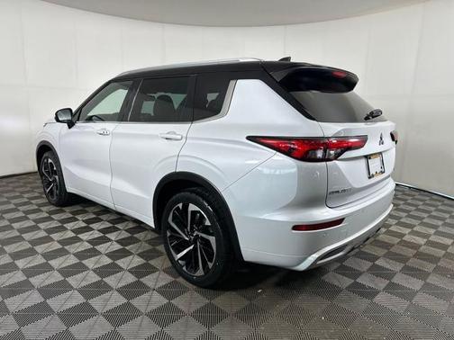 2023 Mitsubishi Outlander SEL Black Edition 2WD